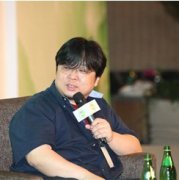 罗永浩示范“如何靠嘴卖手机”