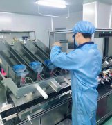 行业50%的品牌消失，9成业绩腰斩，它却月销6000万