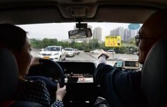 广告轰炸的时代人人厌倦 斑马学车以创新体验获青睐