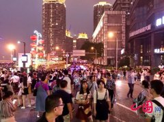 端午节重庆旅游再上热搜 洪崖洞奥陶纪等网红景区火而不乱