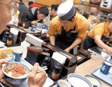 超级明星大单品，竟差点把这个餐饮知名品牌毁了……