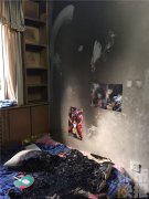 小米手机充电时突爆炸！机主称购入还不到1个月