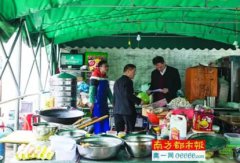 记者调查网上订餐：餐馆用淋巴肉做咕噜肉